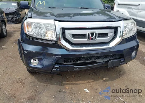 2011 Honda Pilot Touring z USA, uszkodzony, nr VIN 5FNYF4H93BB072200